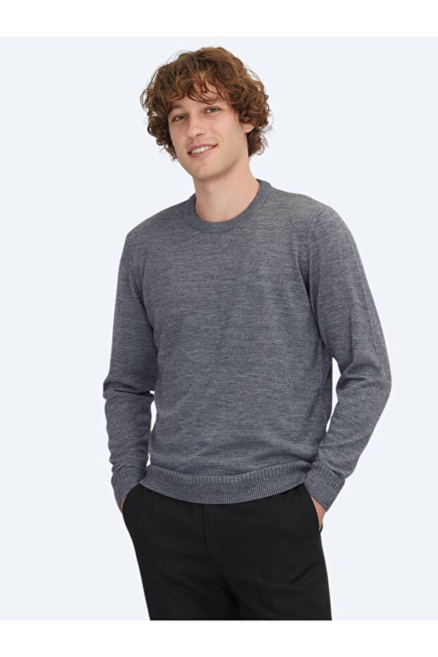 Gri Bisiklet Yaka Jakarlı Yün Karışımlı Triko Kazak - 1