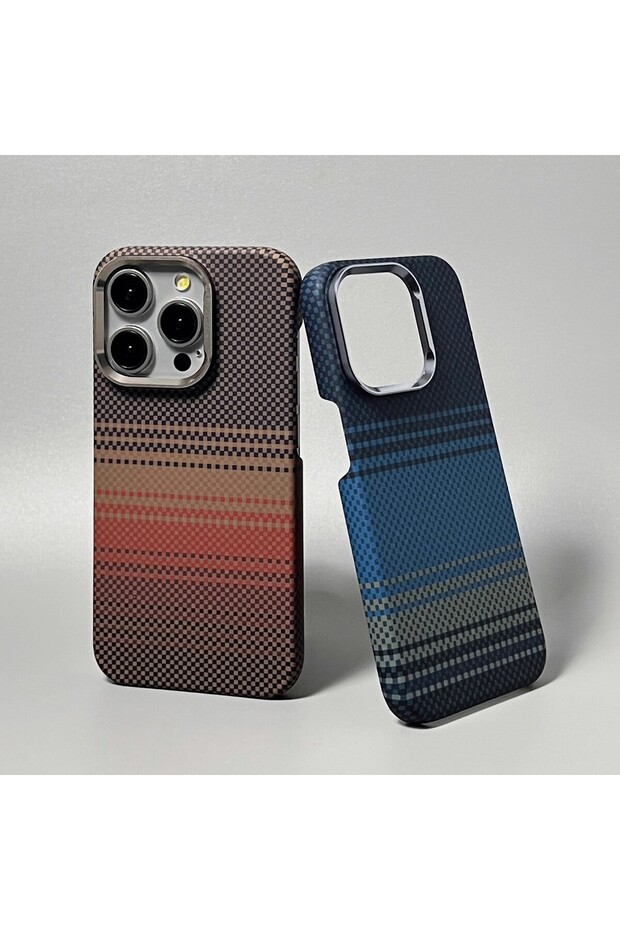iPhone 16 Pro Max Magnetic Phone Case with Carbon Fiber Texture