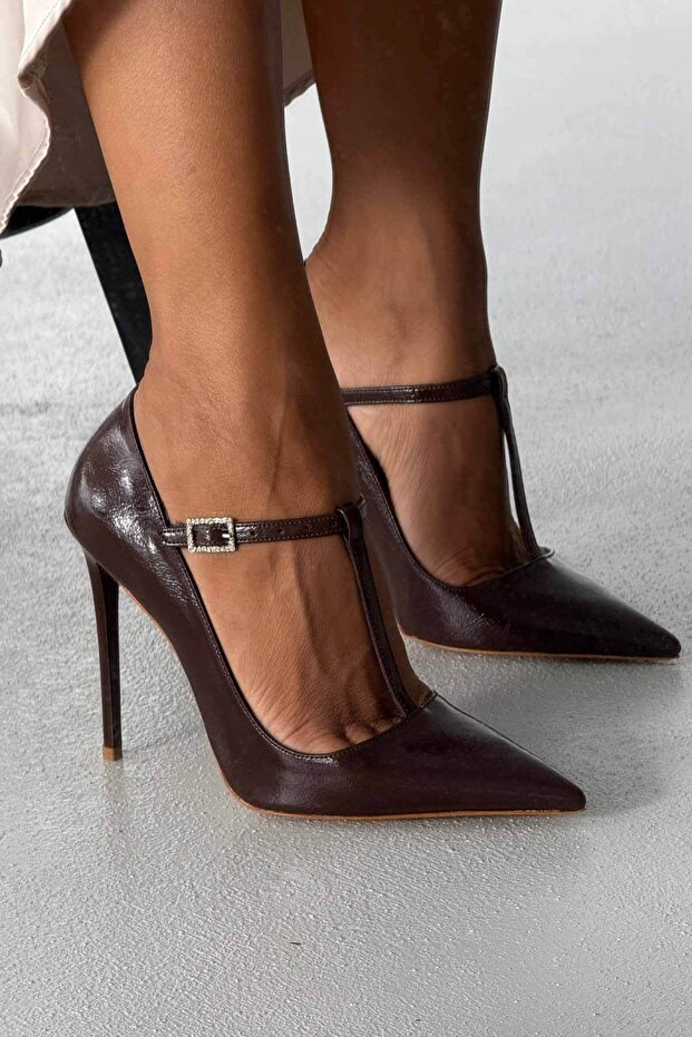 Wren Buckle Detail Stone-Embellished BROWN CRACKLE PATENT LEATHER