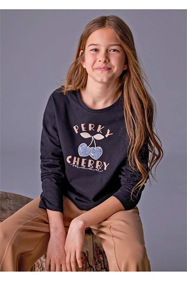Girl's Long-Sleeved T-Shirt 7021