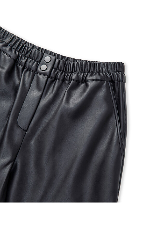 Deri görünümlü elastik bel pantolon - 4