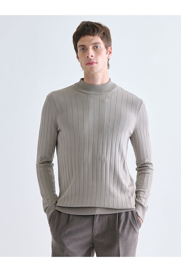 Half Turtleneck Men's Knitwear Sweater