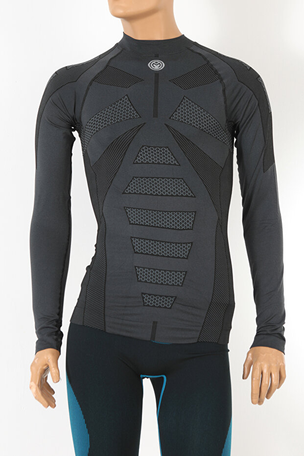 Men's Sports T-Shirt with Long Sleeves