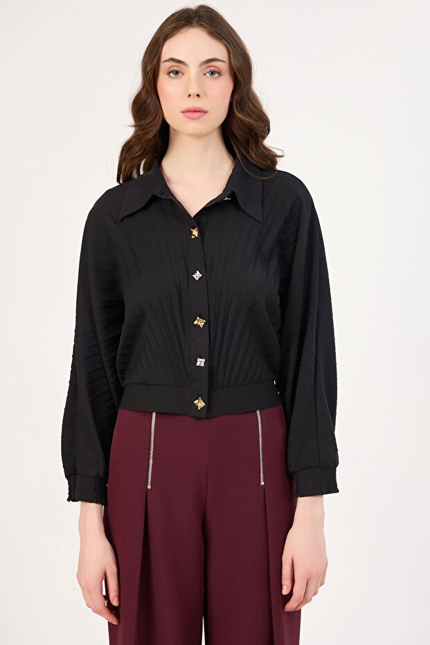 Pliseli broş düğmeli şık gömlek - 1