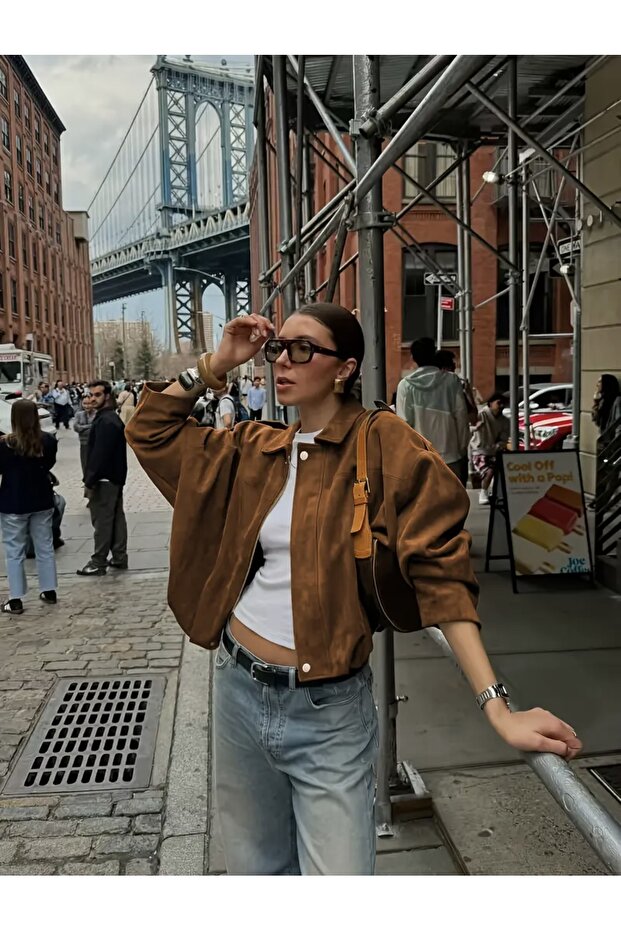 سترة بومبر كبيرة الحجم من الجلد السويدي - 4