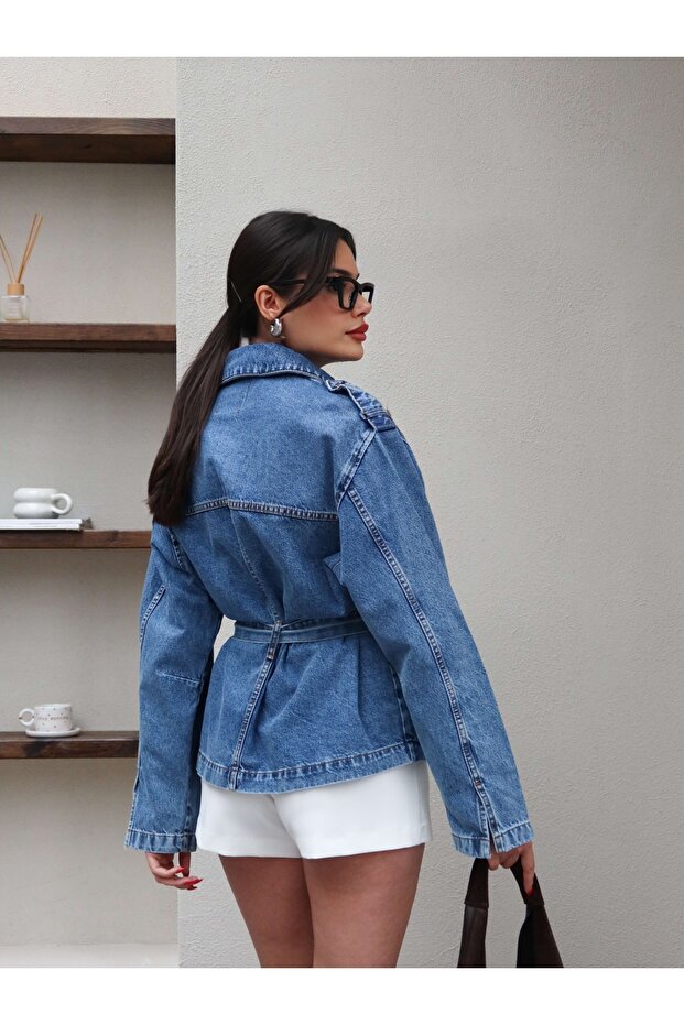 سترة من الدنيم بحزام - 5