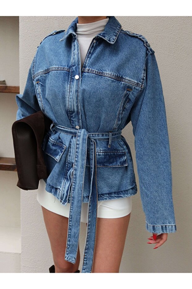 سترة من الدنيم بحزام - 3