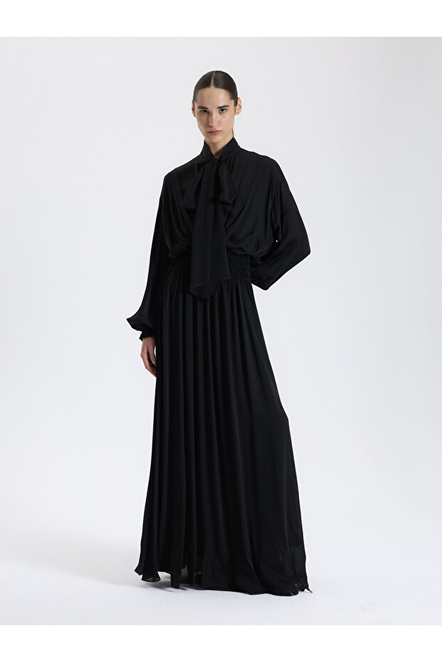 Siyah Drapeli Kuşaklı Elbise - 1