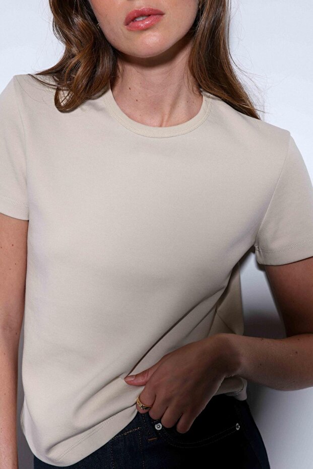 Bej Basic Kadın T-Shirt - 4