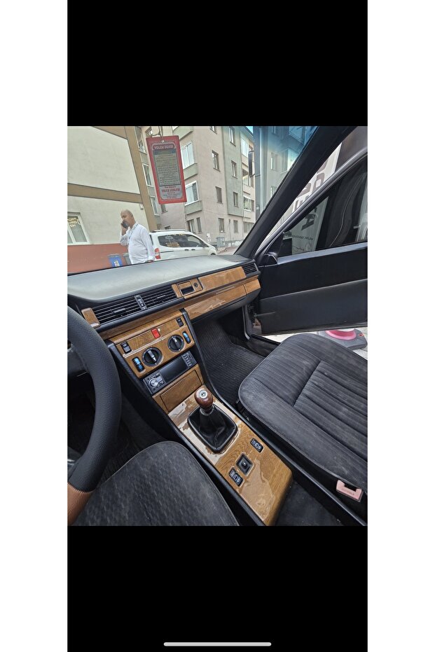 غطاء W124 مطلي بالماون بلون اللوز
