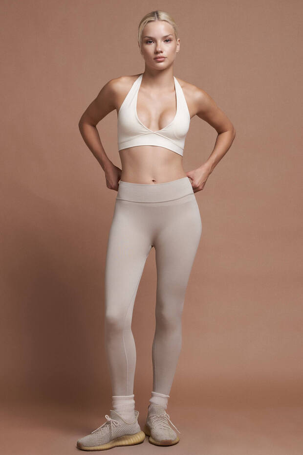 Amara White Seamless Sports Bra Seamless Padded Sports Bra