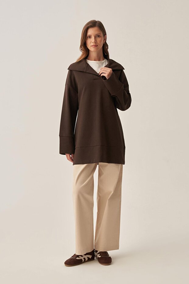 Bitter Brown-Polo Neck Interlock Sweatshirt