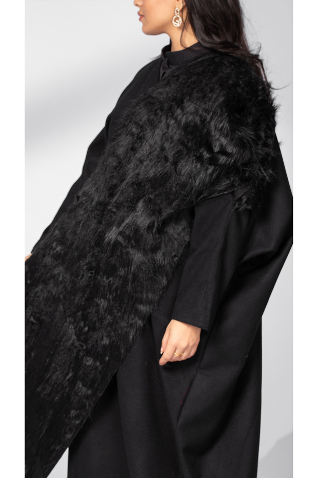 عباية سوداء بإضافة الفرو - 3