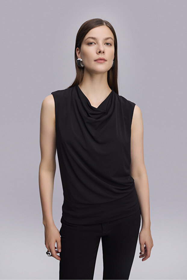 Degaje Yaka Örme Siyah Bluz - 1