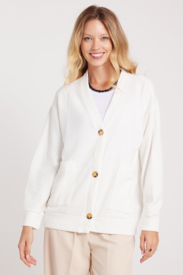 Women's Relax Fit Comfortable Cut Knitted Fabric Double Pocket V-Neck Ecru Cardigan