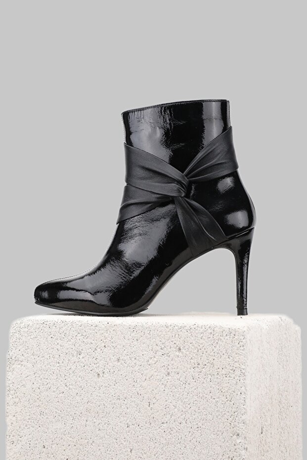 Women's Black Patent Leather Genuine Natural Leather Size 35-41 Thin Heel Pointed Toe Boots & Booties