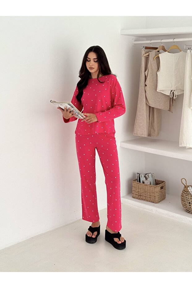 Women's Pink Heart Long Sleeve Comfortable Pajama Set – Soft Texture & Stylish Design