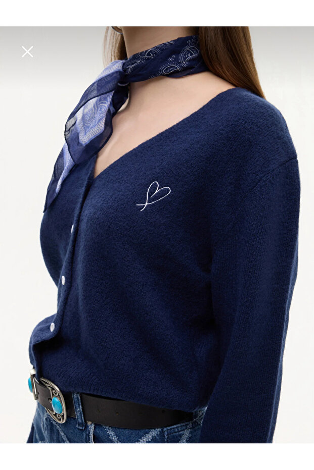 V yaka triko hırka - 5