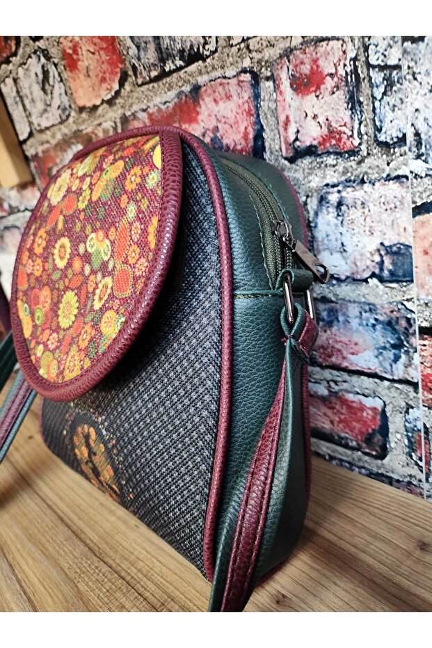 حقيبة كتف منقوشة من كادي - 4