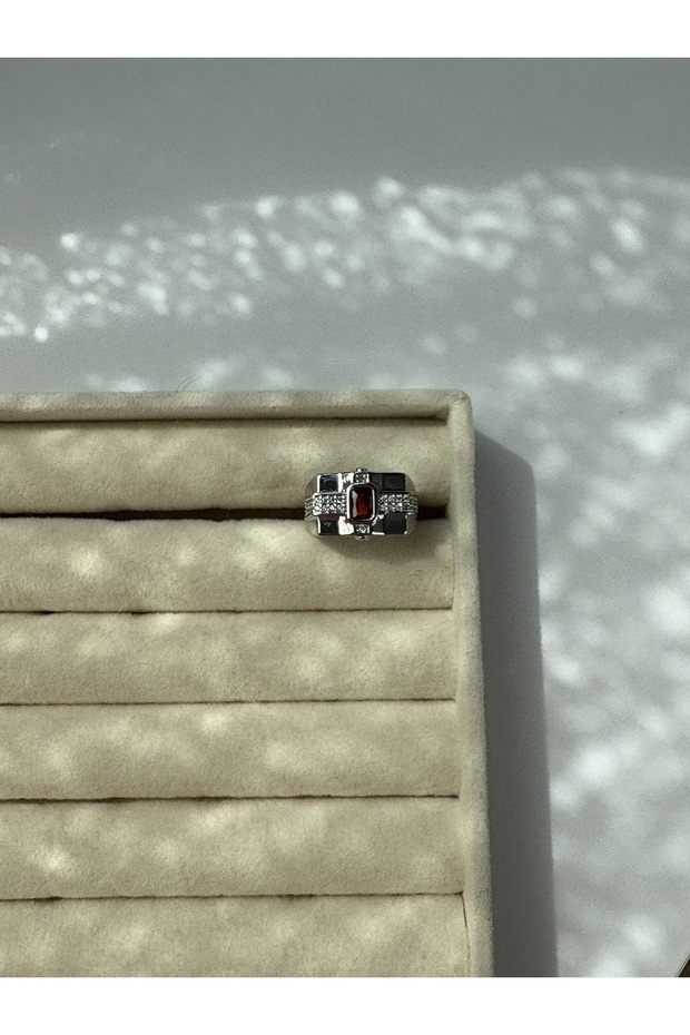 Burgundy Stone Square Ring - 2