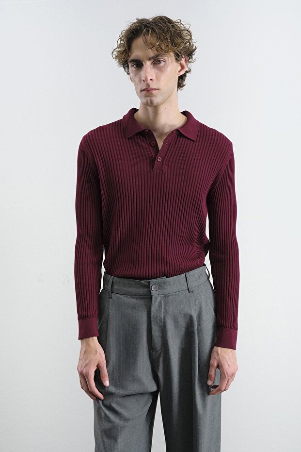 Slim Fit Buttoned Polo Collar Knit Burgundy T-Shirt