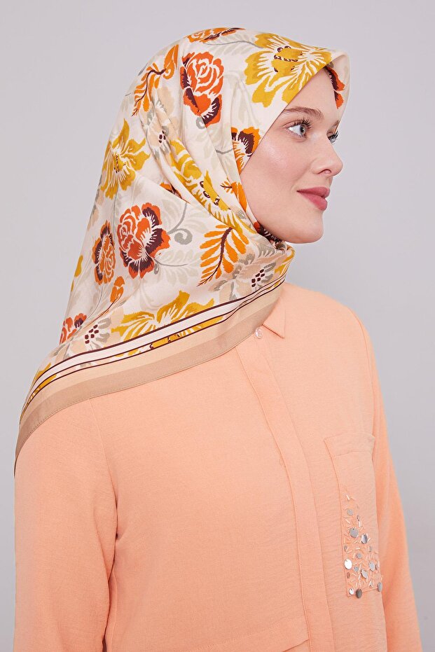 وشاح أورا بنمط الورد الكريمي - 1