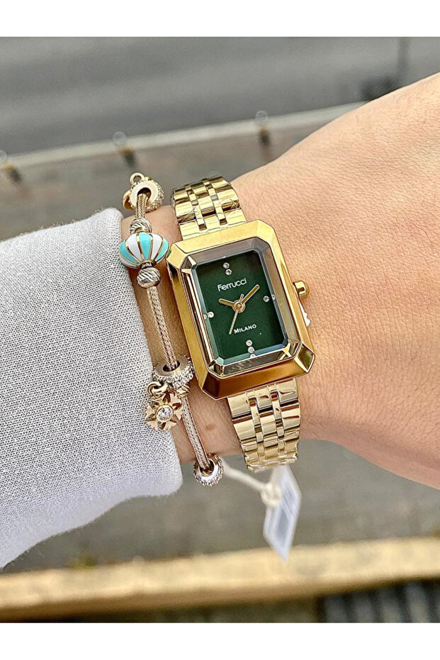 3 Atm Water Resistant Rectangular Design Women's Wristwatch