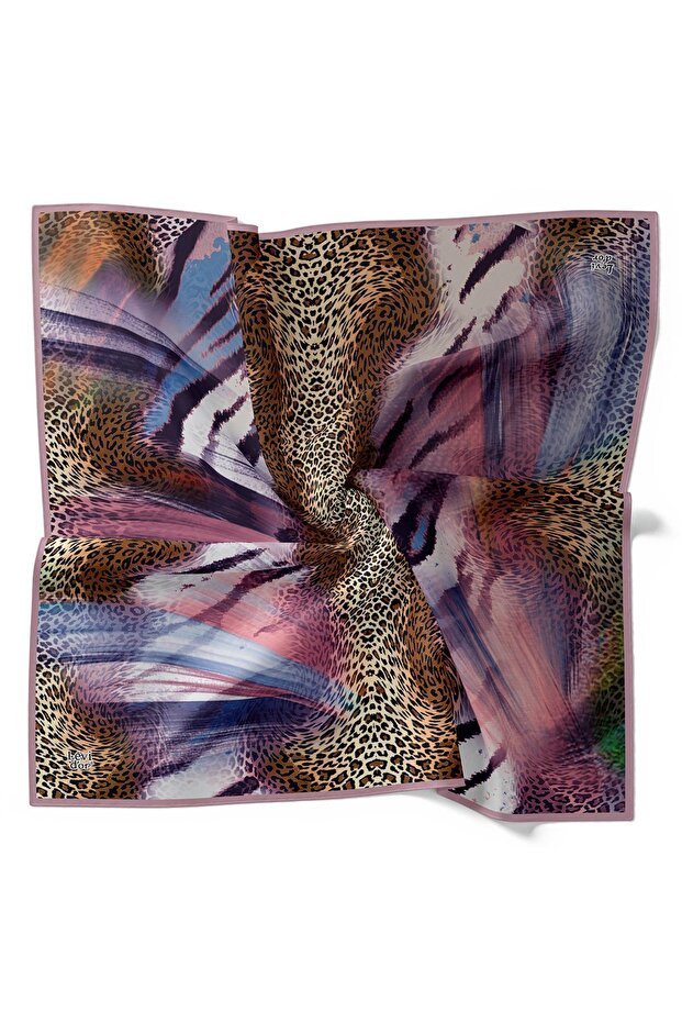 وشاح حريري بنمط الفهد المختلط باللون البودرة