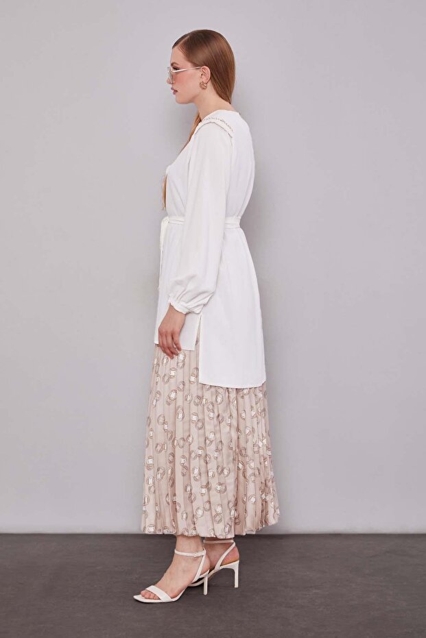 طقم تنورة منقوشة مطوية باللون البيج - 2