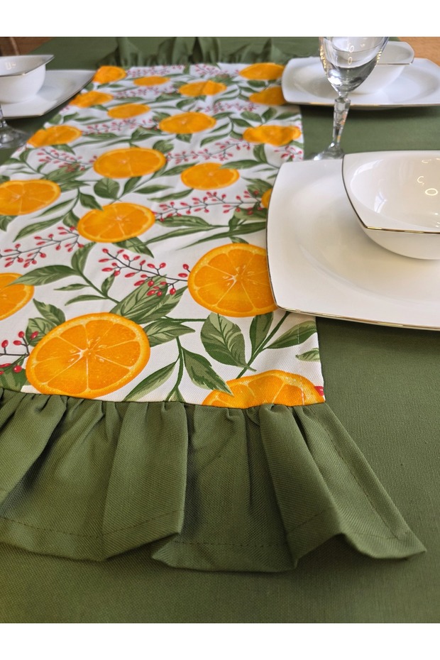 سجادة مزينة بكشكشة على الجانبين باللون البرتقالي - 7