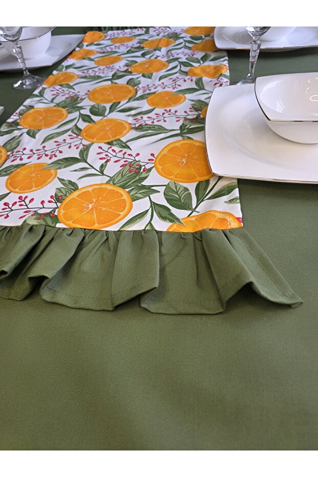 سجادة مزينة بكشكشة على الجانبين باللون البرتقالي - 6