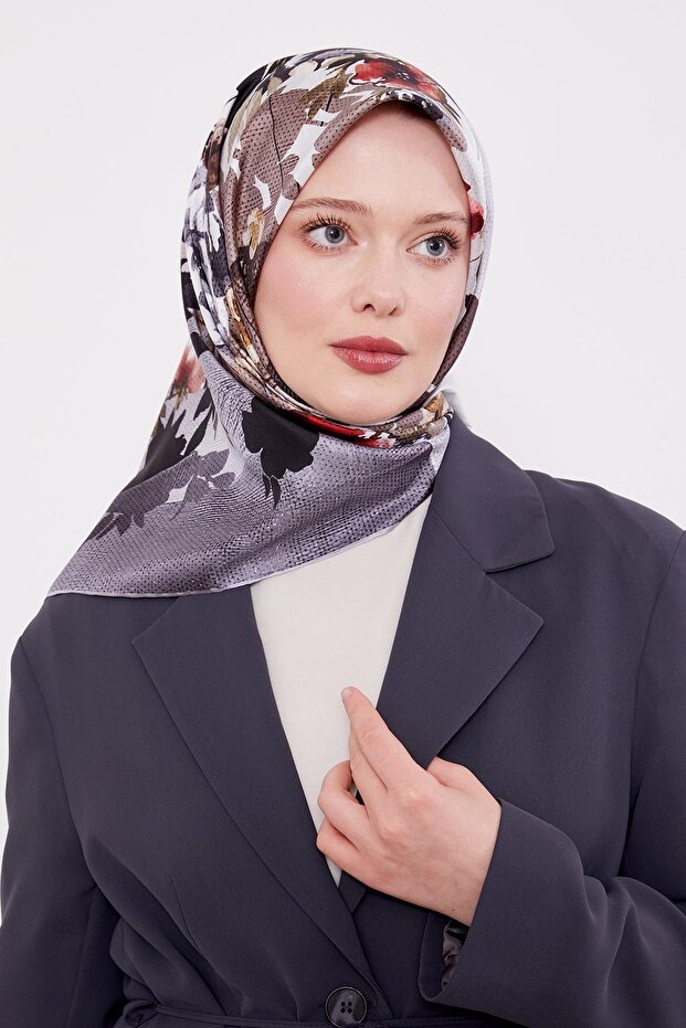 وشاح حريري بنمط زهرة فضية - 2