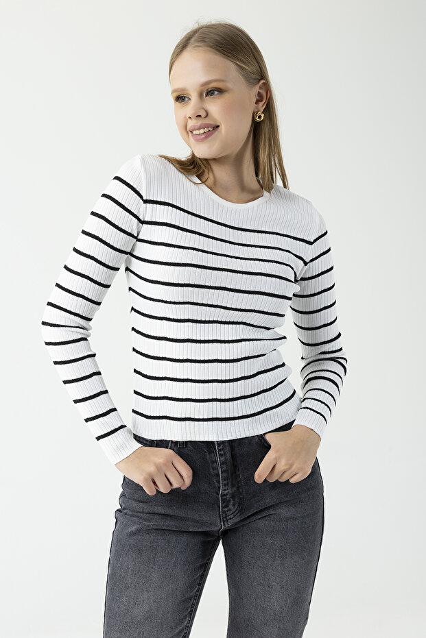 Women's Crew Neck Striped Patterned Knitwear Bodysuit White - 25K 2059