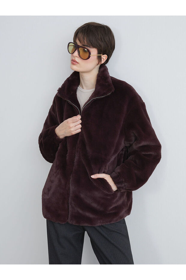 Burgundy Stand Collar Women's Plush Coat
