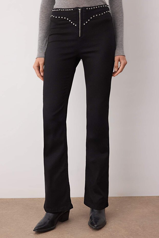 Siyah Yüksek Bel Comfort/Esnek Beli Trok Detaylı Flare İspanyol Paça Jeans TWOAW26JE00209 - 3