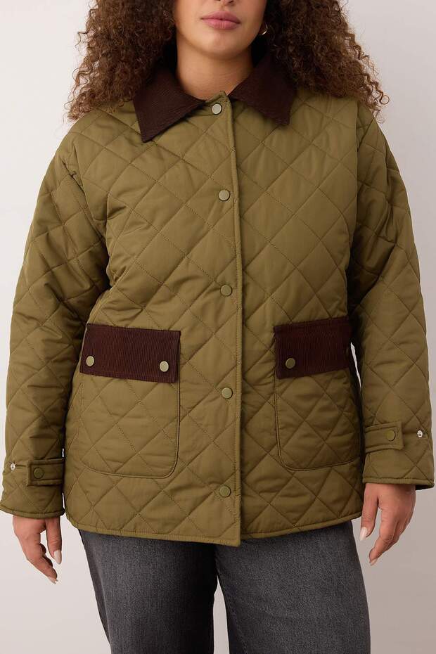 Koyu Haki Oversize Kalıp Yakası Kadife Detaylı Kapitone Büyük Beden Mont TWOAW26AW00020 - 4