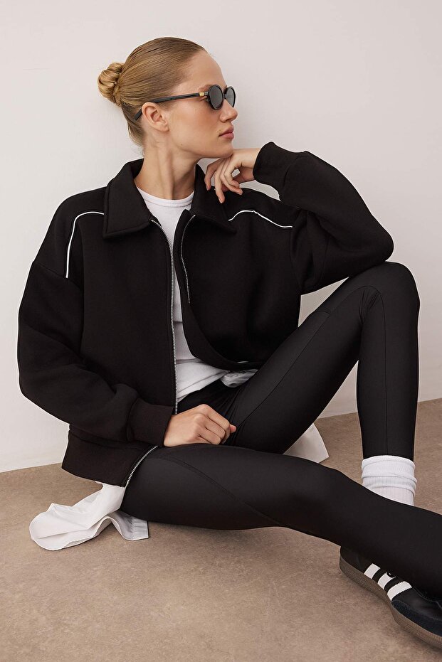 Siyah Oversize/Geniş Kalıp Fermuarlı Biye Detaylı Örme Sweatshirt TWOAW26SW00147 - 1