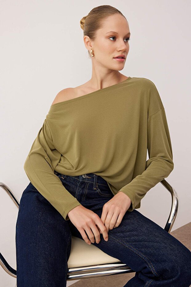 More Sustainable Yeşil Kayık Yaka Relaxed/Rahat Kesim Modal Premium Örme Bluz TWOAW25BZ00282 - 1