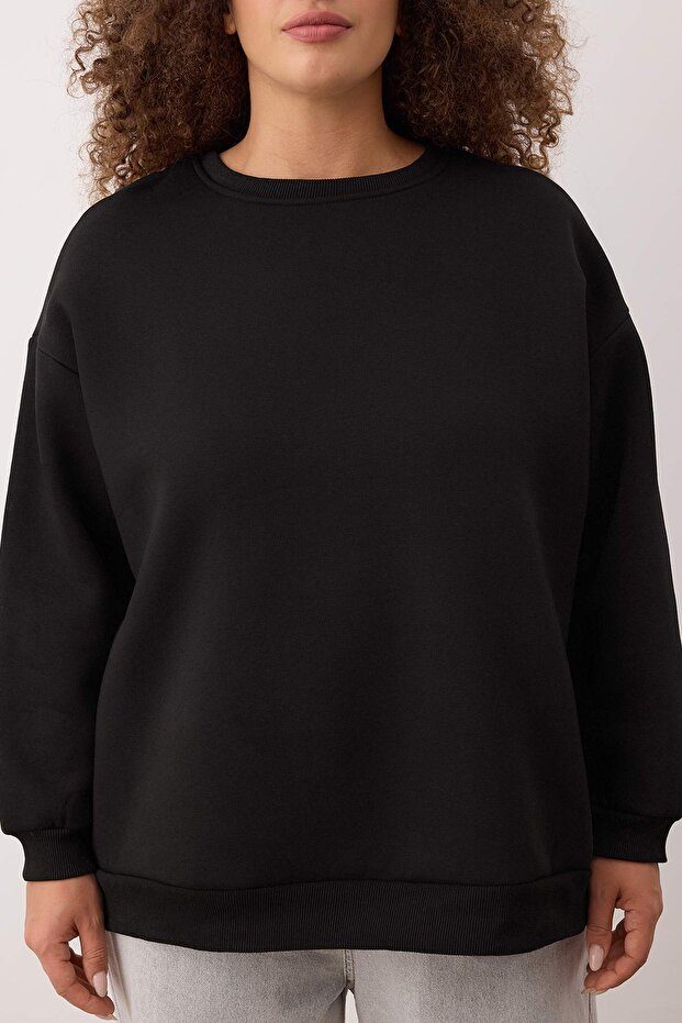 Siyah Oversize/Rahat Kesim Basic Bisiklet Yaka Kalın/İçi polarlı Örme Sweatshirt TBBAW25AO00008 - 3