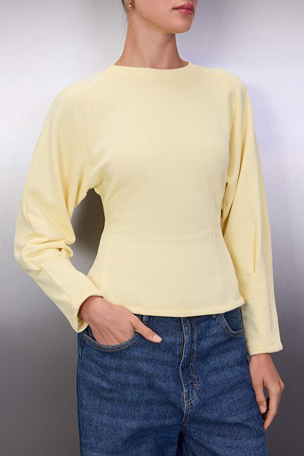 Açık Sarı Kalın Şardonsuz Belden Oturmalı Bisiklet Yaka Örme Sweatshirt TWOAW26SW00068 - 7