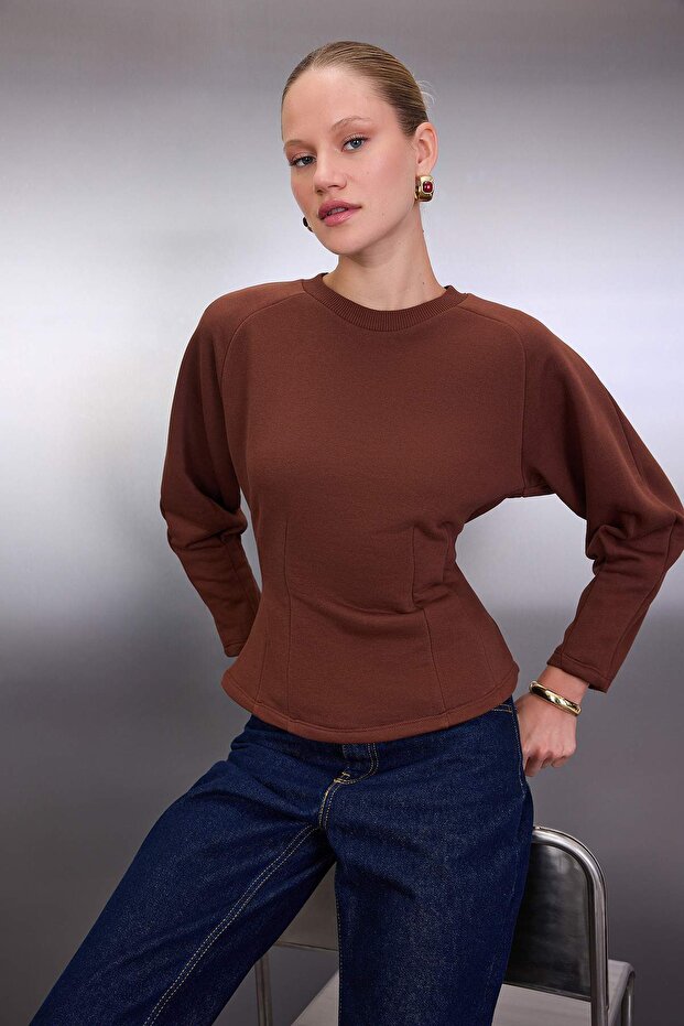 Brown Thick Non-Shardon Knitted Crew Neck Sweatshirt Twoaw26Sw00068