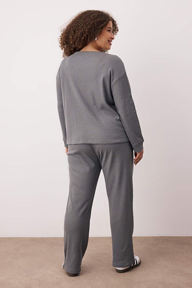 Ciemnoszary melanżowy zestaw dresowy w dużym rozmiarze TBBAW23AI00002 - 4
