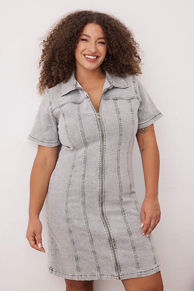 Šedé přední zipové středně elastické džínové šaty velké velikosti TBBSS24AH00206 - 2