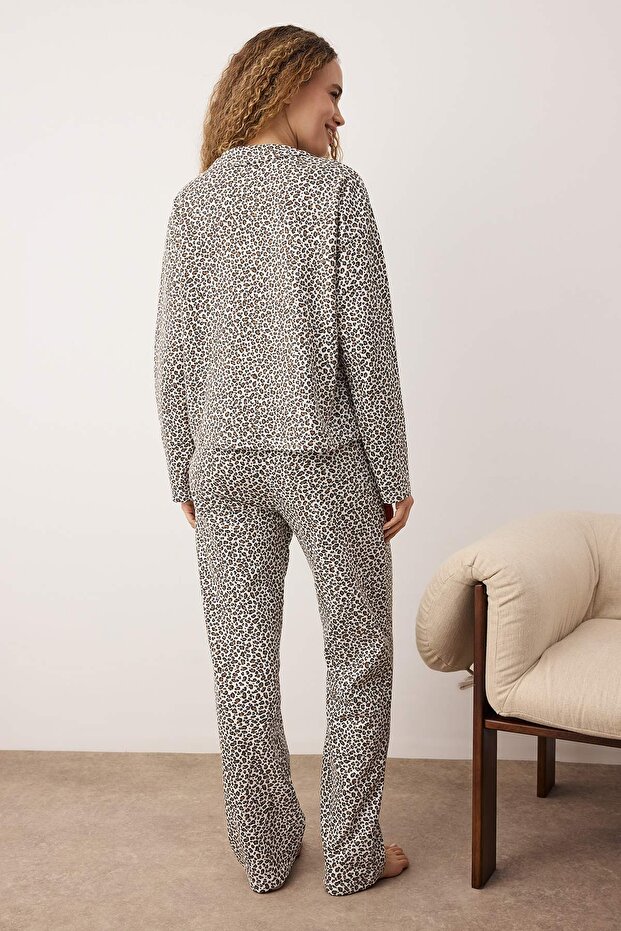 Çok Renkli Pamuklu Leopar Desenli Gömlek Yaka Örme Pijama Takımı THMAW26PT00195 - 4