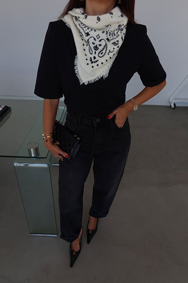 Omuzu Vatkalı Basic Tişört - 3