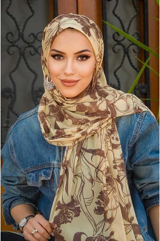شال جاهز منقوش باللون البني الأصفر