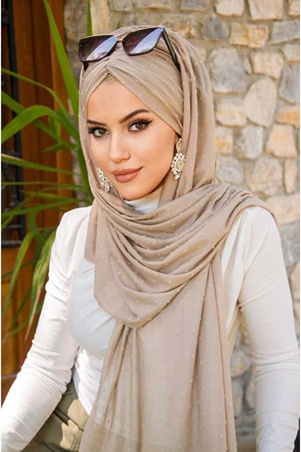 شال جاهز برباط باللون البيج - 4