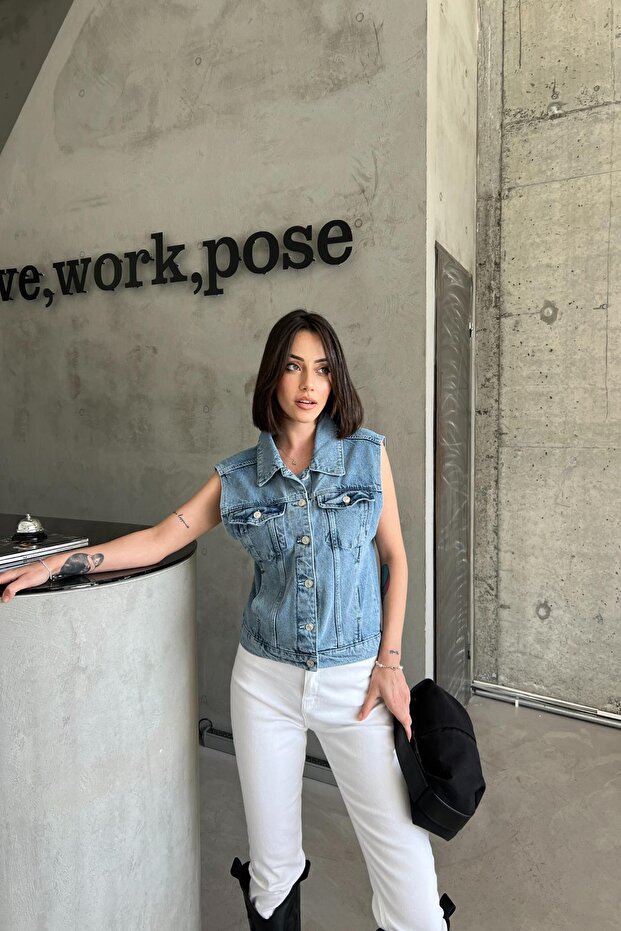 Women's Polo Collar Pocket Cotton Ice Blue Denim Vest
