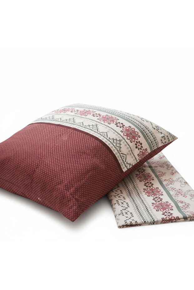 Çift kişilik kırmızı desenli çok şık nevresim takımı - 2