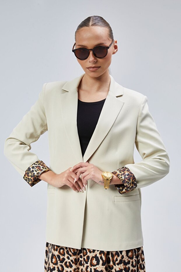 Stone Double-Breasted Collar Sleeve Fold Detail Regular Padded Blazer Jacket